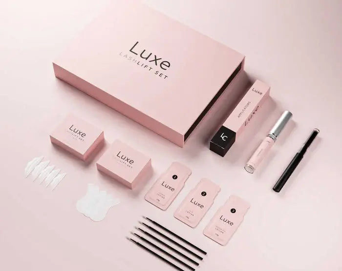 alt
kit de rehaussement de cils de luxe