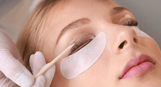 rehaussement de cils en cours